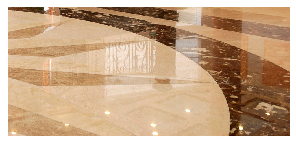 Natural Stones (marble, granite)
<br>Sanding – Treatment – Maintenance – Protection